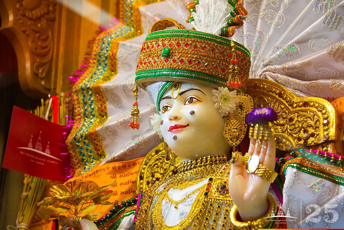 ©1987-2017 SKS Swaminarayan Temple East London